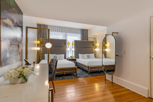 Hotel Gibbs Downtown Riverwalk - image 40