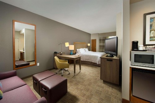 Hampton Inn & Suites San Antonio Northwest/Medical Center - image 17