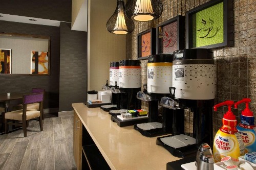 Hampton Inn & Suites San Antonio Northwest/Medical Center - image 18