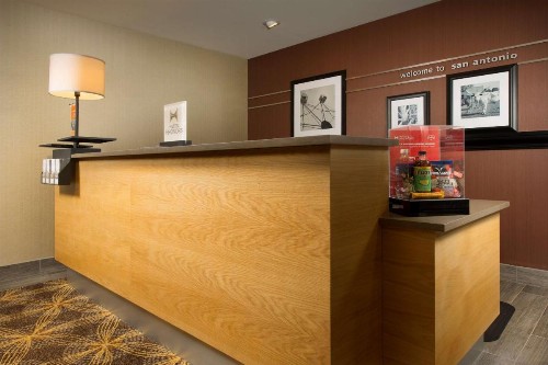 Hampton Inn & Suites San Antonio Northwest/Medical Center - image 8