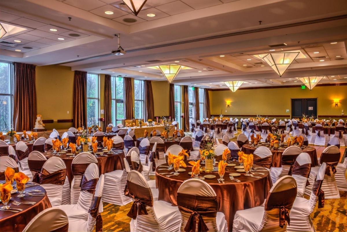 Holiday Inn San Antonio Northwest- SeaWorld Area an IHG Hotel - image 7