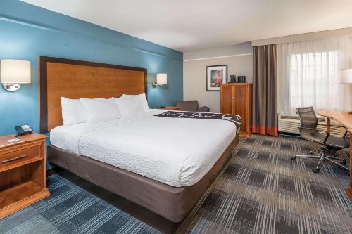 La Quinta Inn by Wyndham San Antonio Brooks City Base - image 15