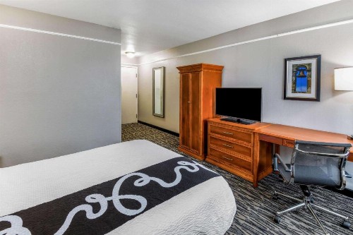 La Quinta Inn by Wyndham San Antonio Brooks City Base - image 22