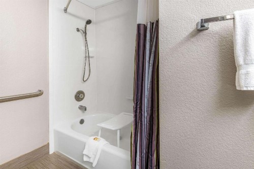La Quinta Inn by Wyndham San Antonio Brooks City Base - image 24