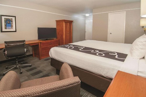 La Quinta Inn by Wyndham San Antonio Brooks City Base - image 34