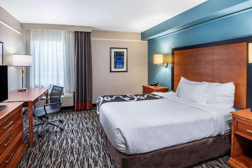 La Quinta Inn by Wyndham San Antonio Brooks City Base - image 5