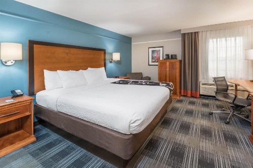 La Quinta Inn by Wyndham San Antonio Brooks City Base - image 8