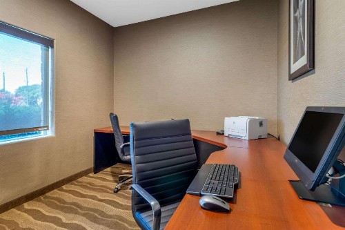 Comfort Suites San Antonio North - Stone Oak - image 25