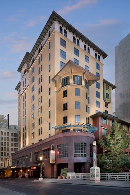 Hotel Valencia Riverwalk - image 2