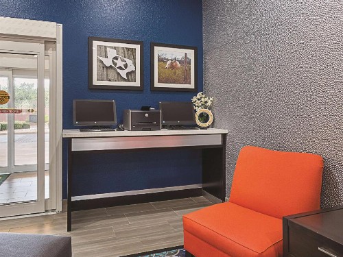 La Quinta by Wyndham San Antonio Northwest - image 10