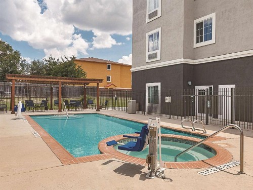 La Quinta by Wyndham San Antonio Northwest - image 31