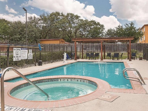La Quinta by Wyndham San Antonio Northwest - image 37