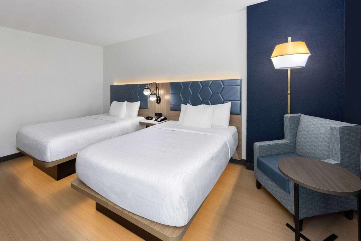 La Quinta by Wyndham San Antonio Northwest - image 4