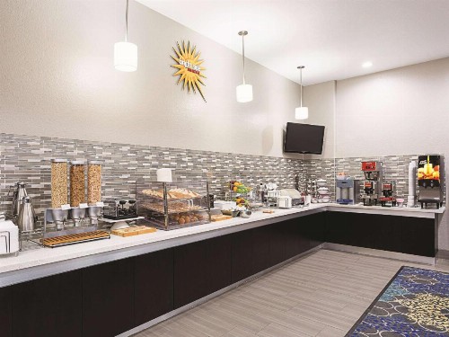 La Quinta by Wyndham San Antonio Northwest - image 7
