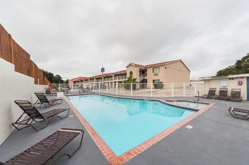 Motel 6-San Antonio TX - Fiesta Trails - image 20