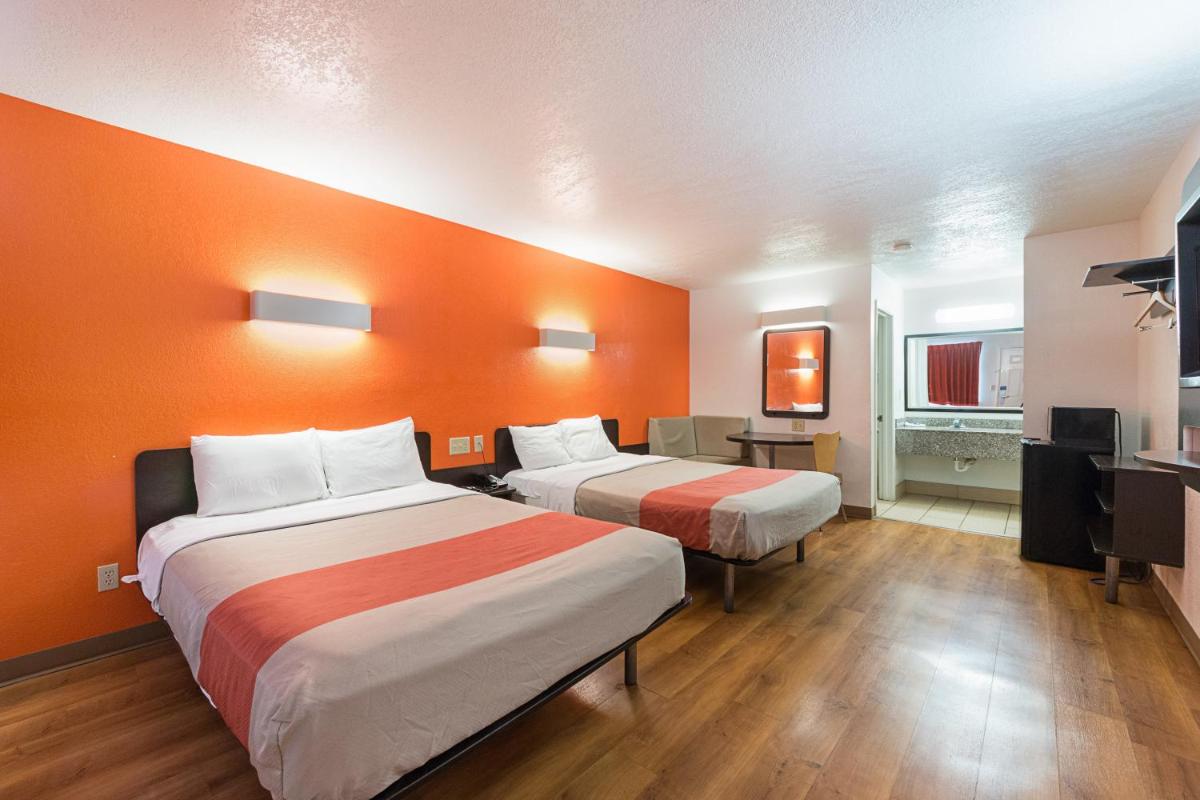 Motel 6-San Antonio TX - Fiesta Trails - image 6