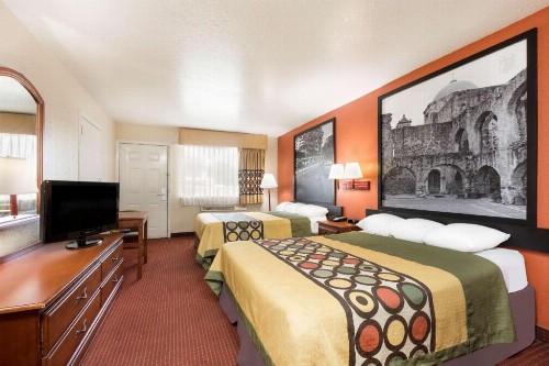 Super 8 by Wyndham San Antonio at I-10 - image 18