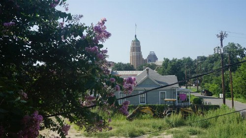 La Villita Inn - image 11