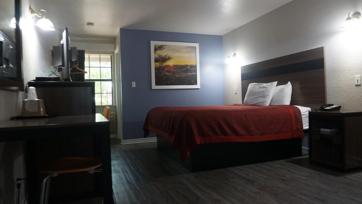 La Villita Inn - image 3
