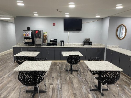 Microtel Inn & Suites by Wyndham San Antonio Downtown NorthE - image 4