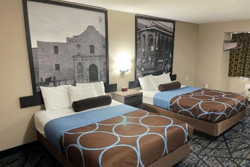 Microtel Inn & Suites by Wyndham San Antonio Downtown NorthE - image 9