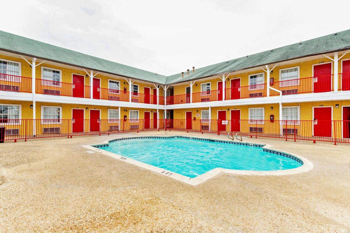 OYO Hotel San Antonio Lackland near Seaworld - main image