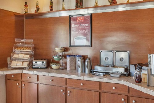 Econo Lodge Downtown South - image 15