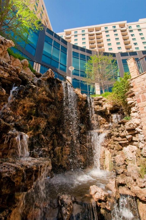 Embassy Suites San Antonio Riverwalk-Downtown - image 3