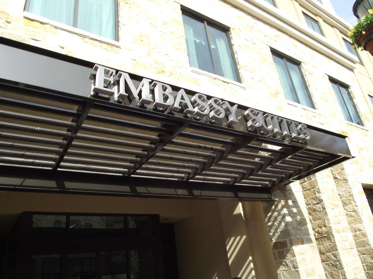 Embassy Suites San Antonio Riverwalk-Downtown - image 4