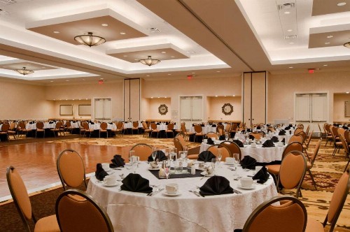 Embassy Suites San Antonio Riverwalk-Downtown - image 45