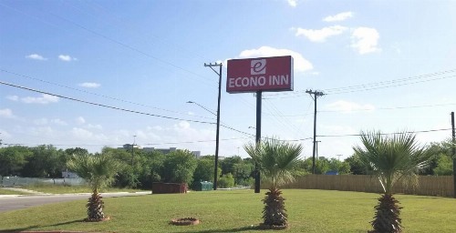 Econo Inn Lackland AFB-Seaworld San Antonio - image 1