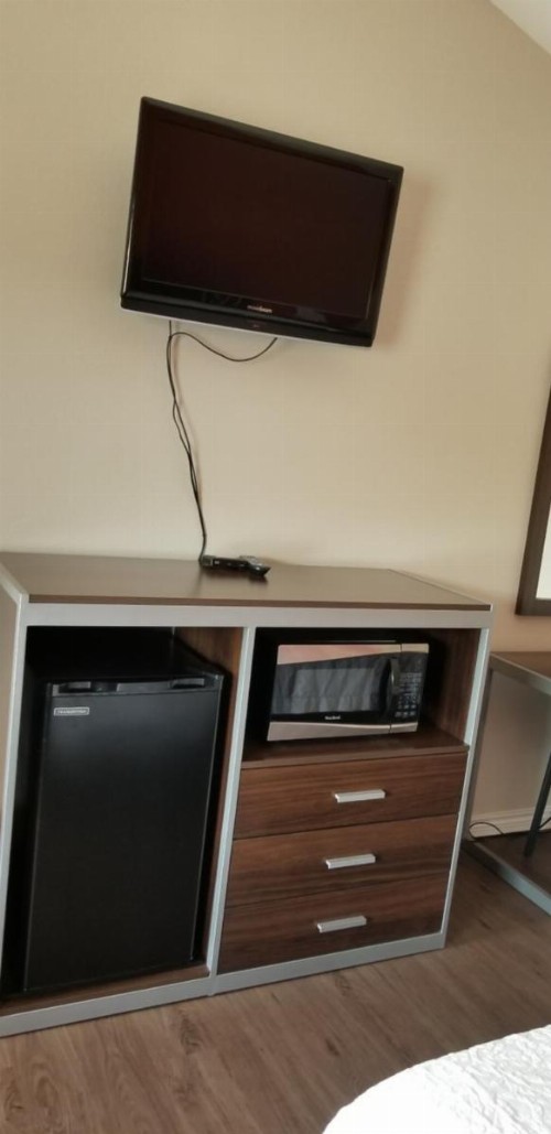Econo Inn Lackland AFB-Seaworld San Antonio - image 4