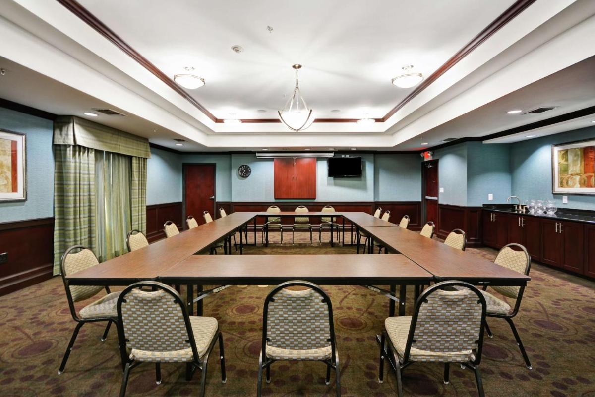 Hampton Inn & Suites San Antonio/Northeast I-35 - image 3