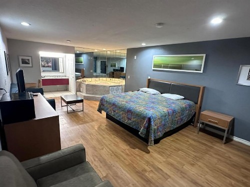 Mustang Inn and Suites - image 24