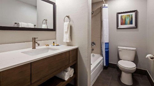 Best Western Plus Downtown North - image 35