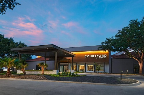 Courtyard by Marriott San Antonio Downtown - image 5