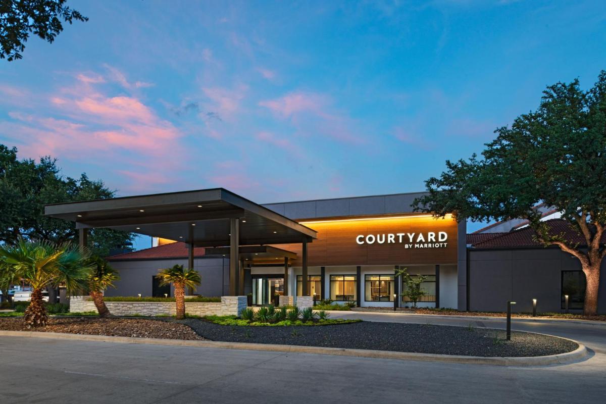 Courtyard by Marriott San Antonio Downtown - image 5