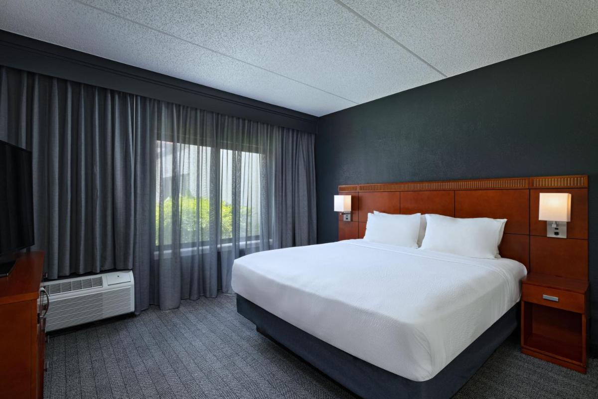 Courtyard by Marriott San Antonio Downtown - image 7