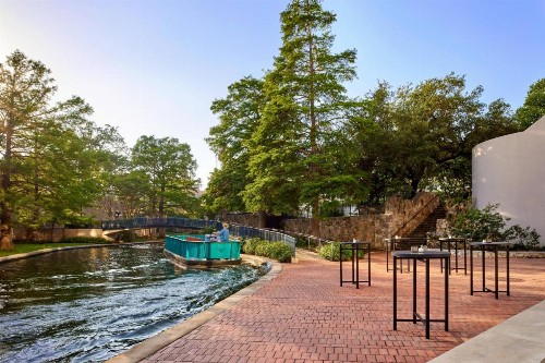 San Antonio Marriott Riverwalk - image 36