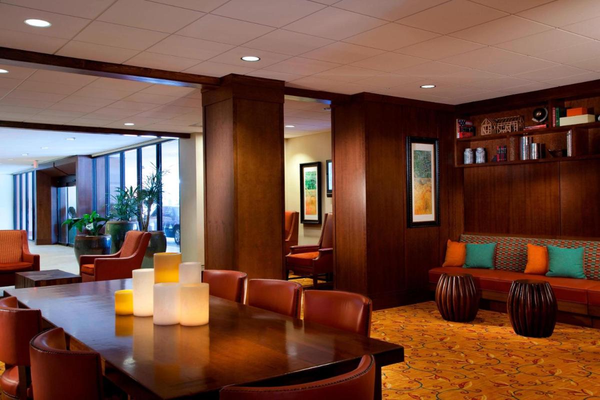 San Antonio Marriott Riverwalk - image 7