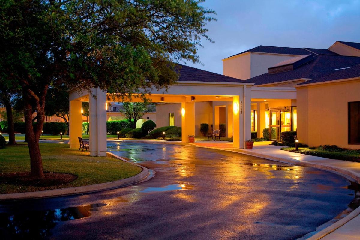 Courtyard by Marriott San Antonio Medical Center - image 3