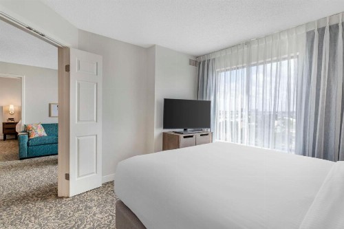 Sonesta ES Suites San Antonio Downtown Alamo Plaza - image 18