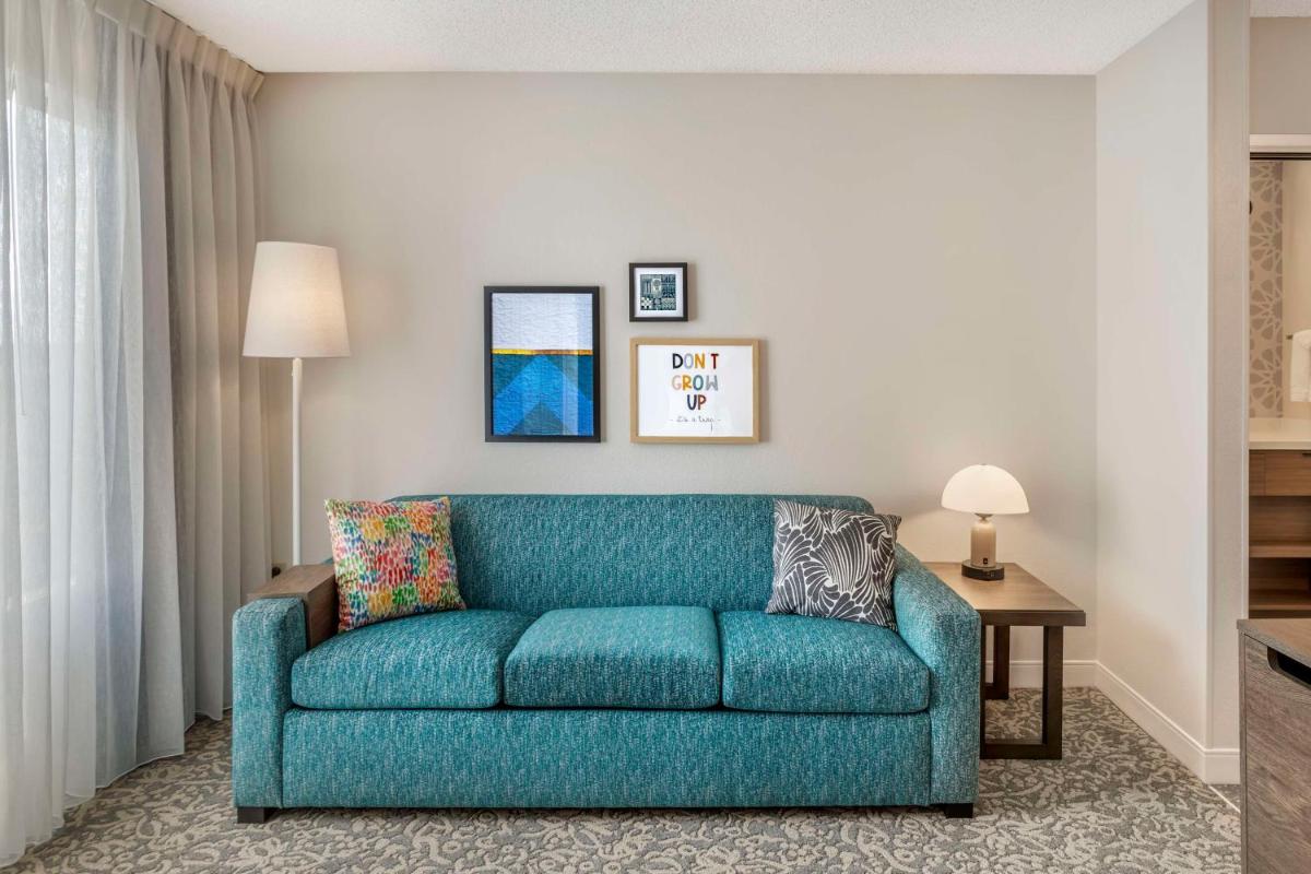 Sonesta ES Suites San Antonio Downtown Alamo Plaza - image 3