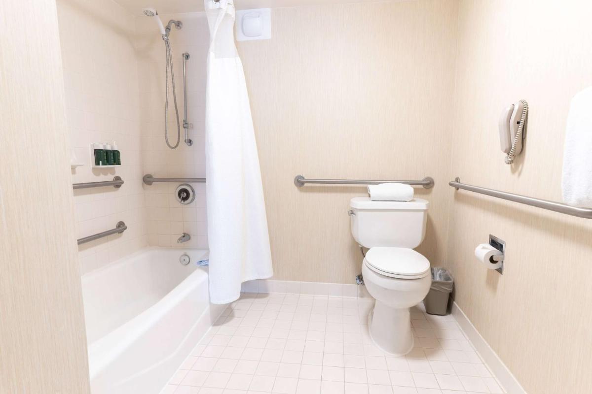 Sonesta ES Suites San Antonio Downtown Alamo Plaza - image 5