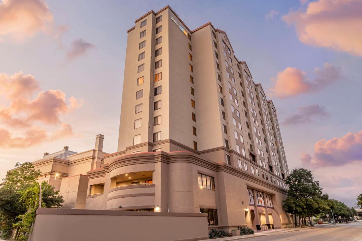 Sonesta ES Suites San Antonio Downtown Alamo Plaza - image 6