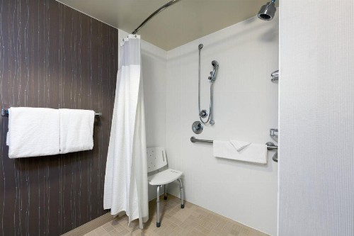 Courtyard by Marriott San Antonio Airport/North Star Mall - image 13