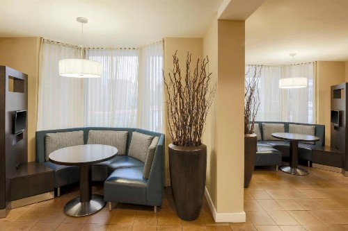 Courtyard by Marriott San Antonio Airport/North Star Mall - image 17