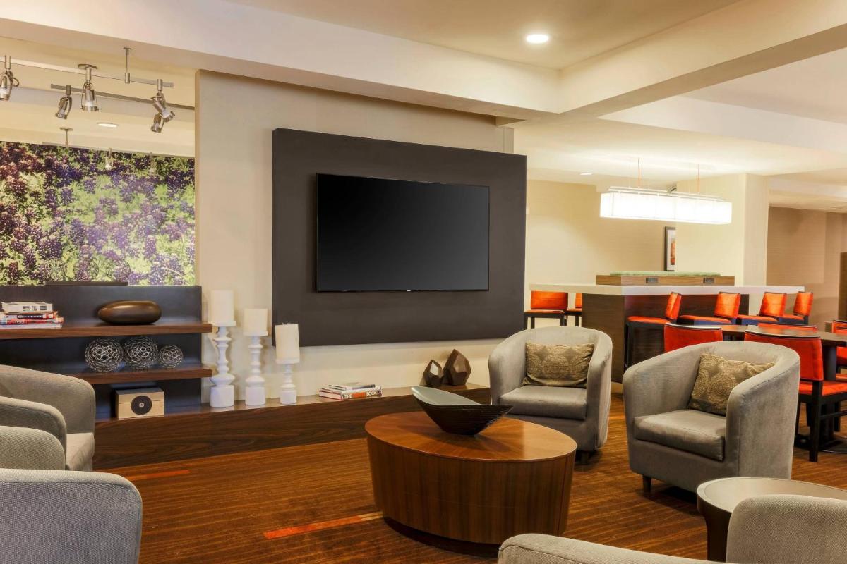 Courtyard by Marriott San Antonio Airport/North Star Mall - image 6