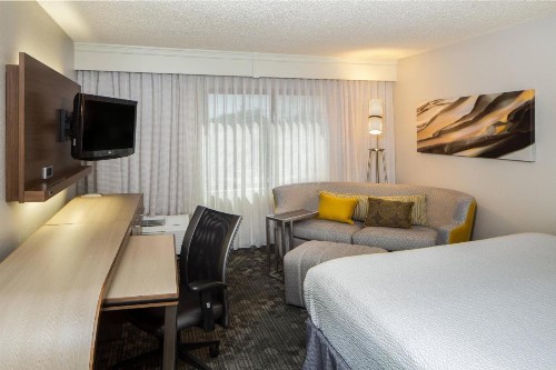 Courtyard by Marriott San Antonio Airport/North Star Mall - image 9