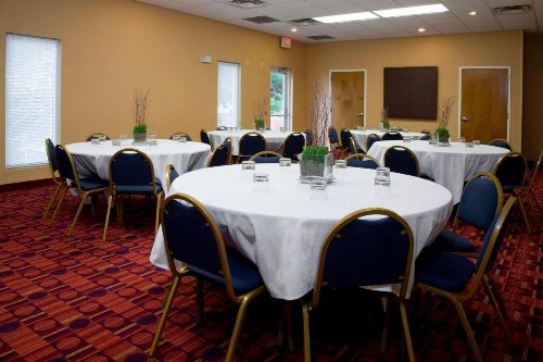 Fairfield Inn & Suites by Marriott San Antonio Downtown/Market Square - image 23